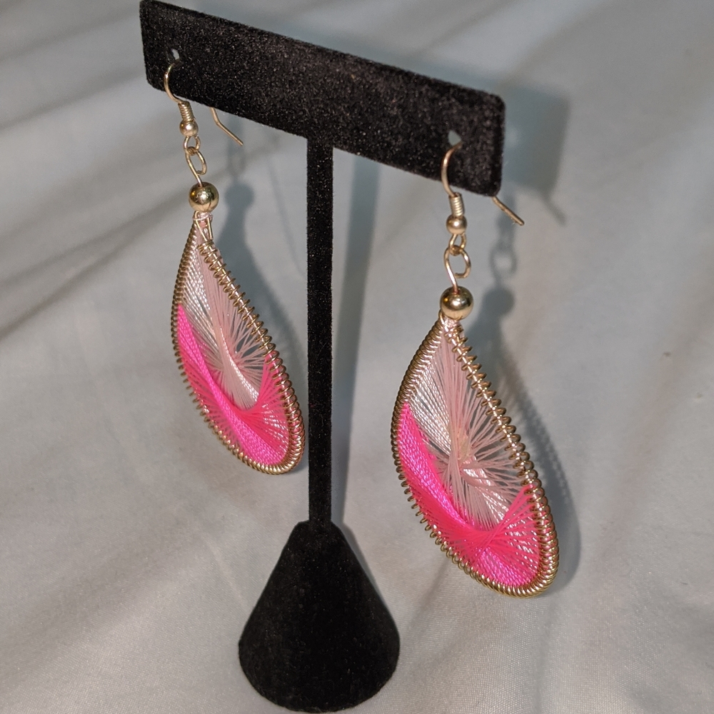 Earrings - Picture 5 of 7